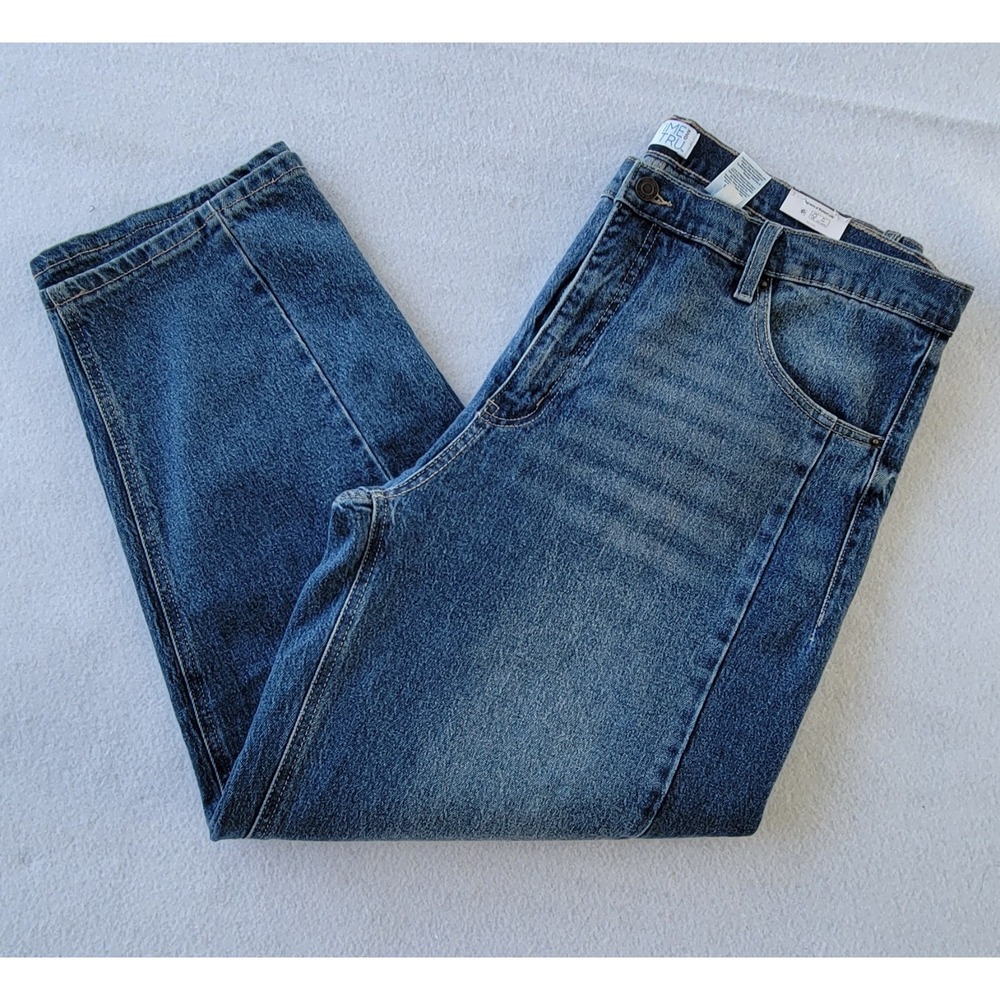 Time and Tru Women's Blue Jeans, Size 16, High Rise, Straight Stretch - Picture 14 of 15